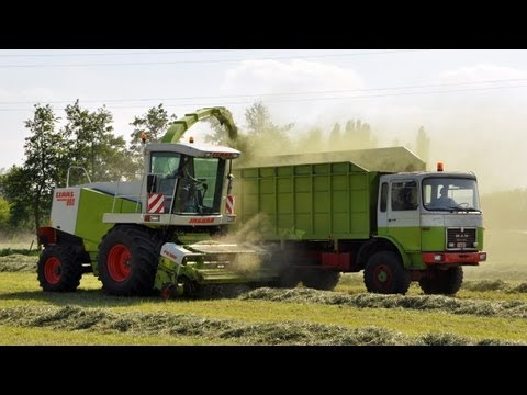 Loonwerk Van De Voorde - Martens - gras hakselen - Claas Jaguar 860