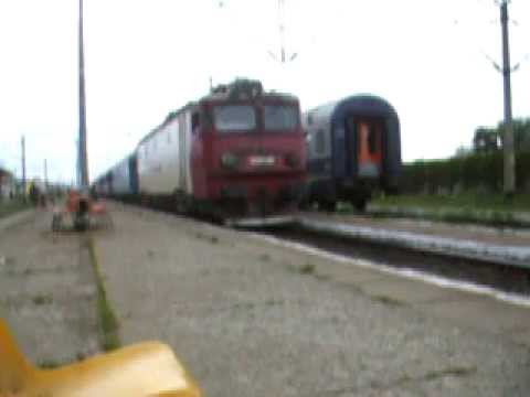 Tren P18702 Vatra Dornei - Suceava pleaca din Suceava Nord tras de 40-0899-1