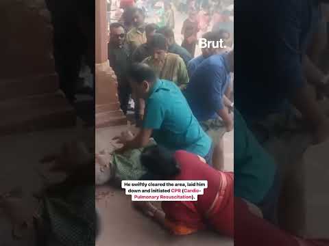 Durante uma visita familiar ao Taj Mahal, um turista enfrentou um momento crítico.