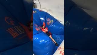 【Funny China】ちょいエロ?パンチラJUMP台