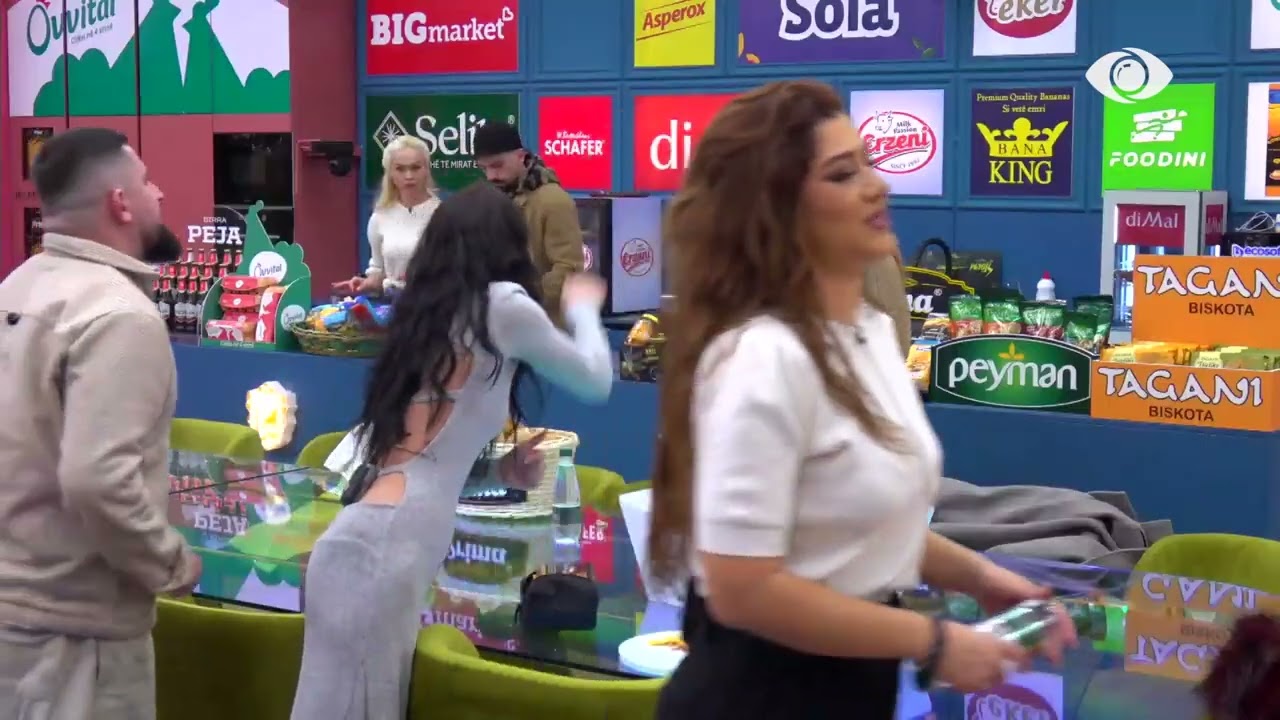 “Prej tij të njohin”/ Vijon debati i agravuar mes Eglit dhe Valbonës: Të kanë hequr nga puna se...