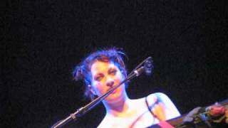 amanda palmer - thats right, im serious (intro to look mummy no hands)