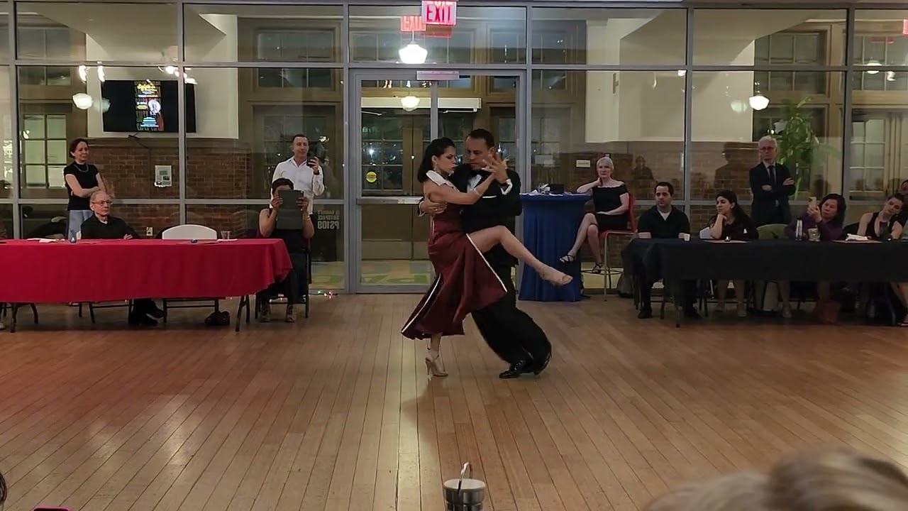Argentine Tango: Andres Bravo & Carolina Balmaseda - Yuyo Verde