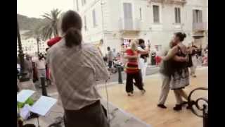 preview picture of video 'festival tango à bonifacio 2012 - apéros avec le cuarteto cabernet'