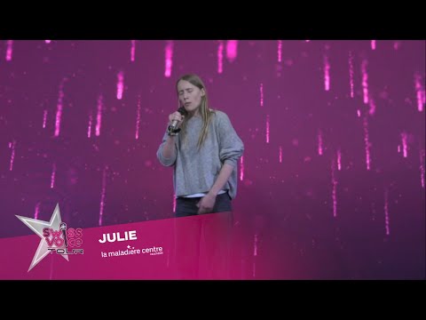 Julie - Swiss Voice Tour 2022, La Maladière centre, Neuchâtel