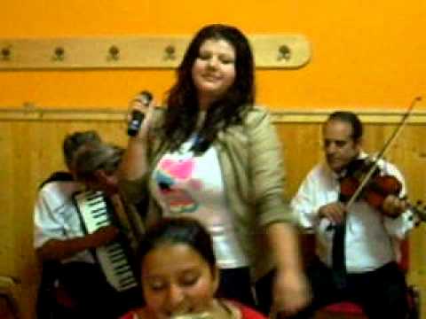 FIII SATULUI TATARLAUA 12 IUNIE 2011 - MUZICA SI DANSURI LA CAMINUL CULTURAL