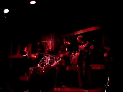 Mango bi Family - Gambia Suma Rew