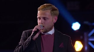 GARY Barker DELIVERS His OWN VERSION Of Can't Hurry Love - SIX CHAIR CHALLENGE