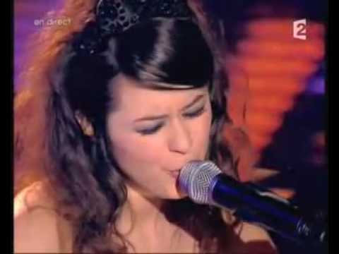 Video – Emilie Simon ingannata da maggio?