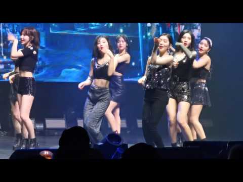 Red Velvet Redmare Dallas Concert (Peek-a-Boo)
