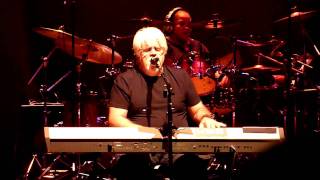 Michael McDonald - It Keeps You Runnin' - Boise 11/21/2011