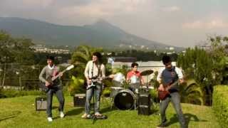 Mil Razones - Beyond The Light