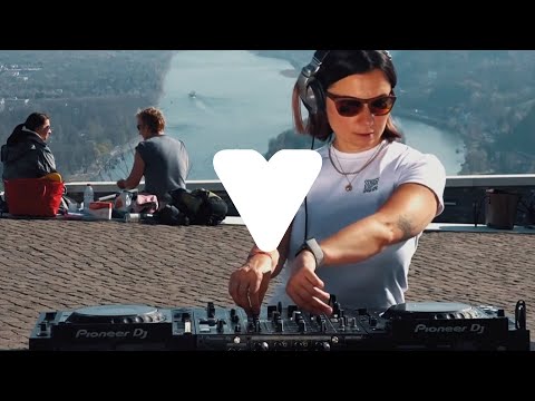 BonnLive: Juliet Sikora – Sunset Session @ Drachenfels Köngiswinter