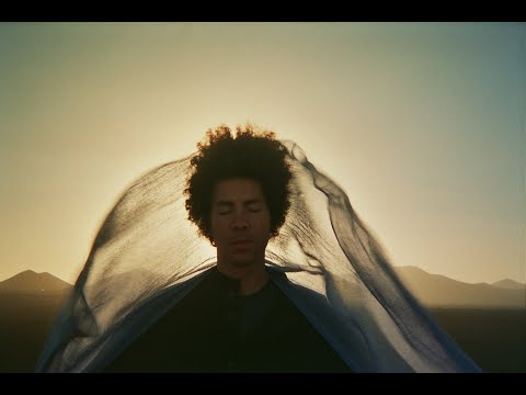 Témé Tan ft. Le Motel - Le Ciel (Official Music Video)