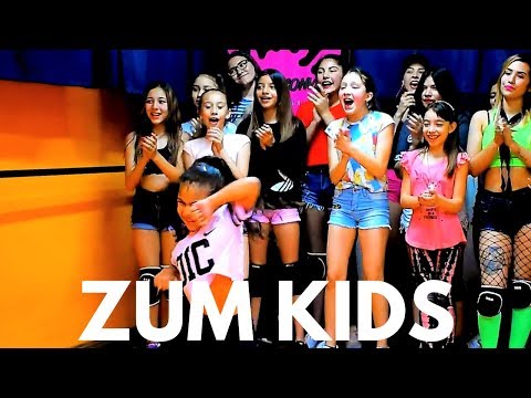 REGGAETON KIDS BY EMILIANO FERRARI VILLALOBO / VIVÍ NUESTRO DIA A DIA  - DIC 24/7 (NIÑAS BAILANDO)