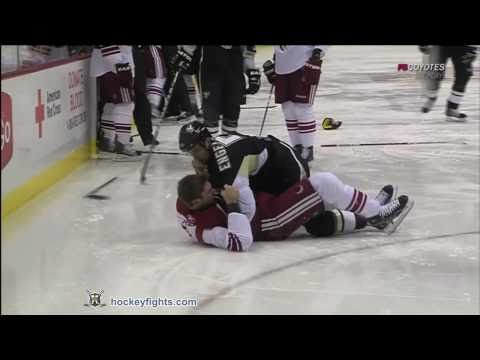 Taylor Pyatt vs Deryk Engelland Dec 20, 2010