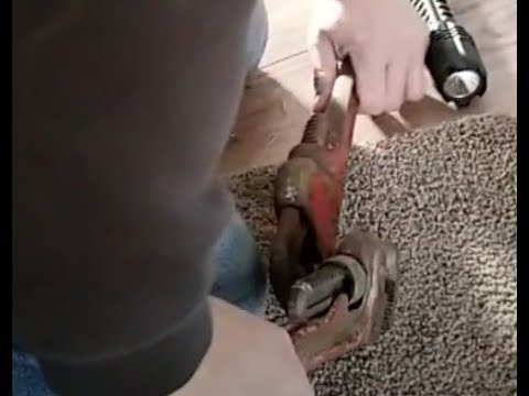 Stuck fittings, plumbing hack black pipe repair