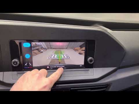 2022 Volkswagen Caddy retrofitted with original rearview camera
