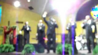 Doc McKenzie   The Hi-Lites Sing I'll Be Alright at the 2011 AGQC.flv