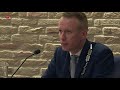 Burgemeester Urk langer afwezig, tijdelijk vervangen door Ineke Bakker