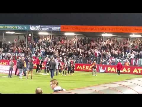 Sfeer na afloop van de wedstrijd Almere City - NEC