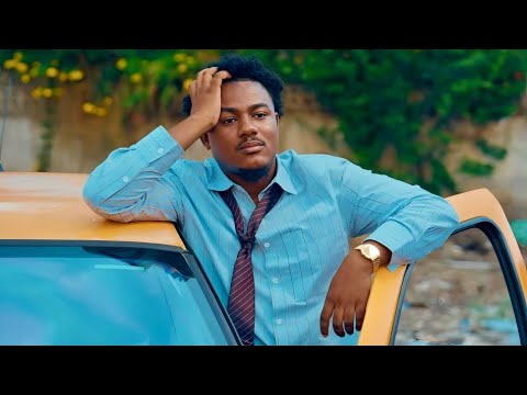 Naid Officiel and E zawa