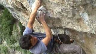 preview picture of video 'Climbing  Rodellar Argo 8a Paco Armino 2007'