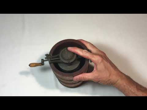 Antique White Mountain Junior IceCream Maker