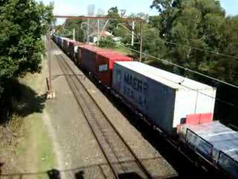 NR+DL+NR on Dn Container Freight Train at Mt Colah