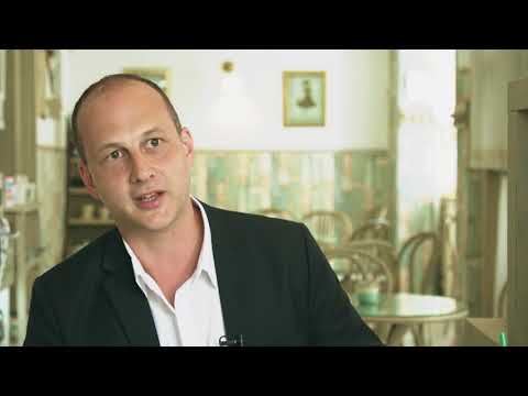 A KÉKSZAKÁLLÚ TÖRTÉNETE