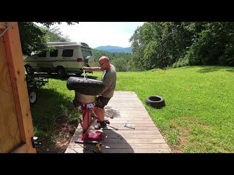 Mojo Lever to remove and install rear tire on a Triumph Rocket 3 Roadster