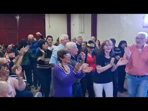 INCREÍBLE cena y baile en LANDETA!! A salón LLENO!!