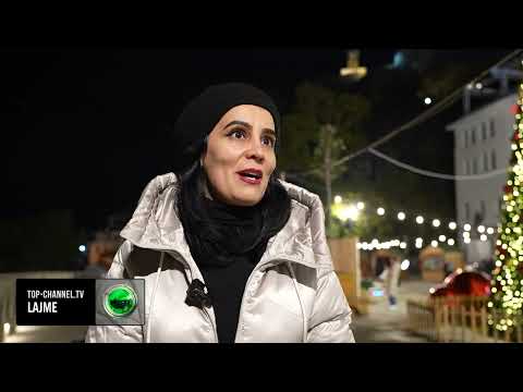 Top Channel/ Festat gjallërojnë Gjirokastrën, ambientet festive vizitohen nga turistët e huaj