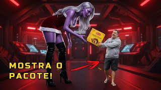 “Tire tudo pra fora agora...” exigiu a Matriarca Alien — antes de perceber que não cabia na mão dela