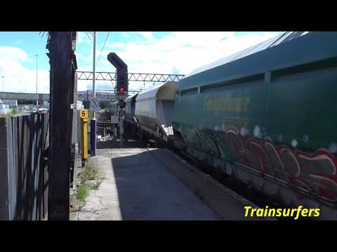 DB Class 60 No. 60015 on 6H43 Pendleton - Tunstead Sdgs @ Guide Bridge on 26.08.15 - HD
