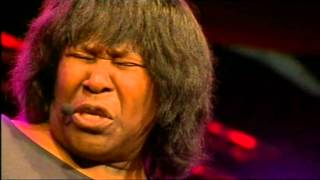 Joan Armatrading live @ cambridge folk festival 2012 - Woman in love HQ.