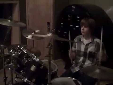 Drum solo by Justin Bieber