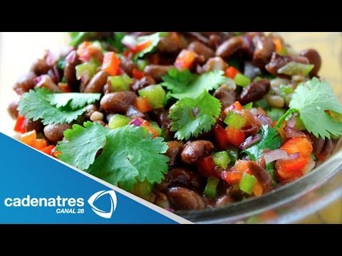 Receta para preparar ensalada con frijoles y calabaza. Receta de ensaladas / Comida mexicana