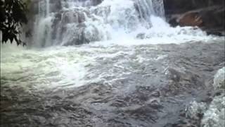 preview picture of video 'Cachoeira Bom Jesus / São Lourenço de Fátima / Juscimeira-MT .wmv'