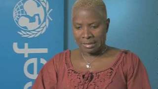 UNICEF: Angelique Kidjo and Pampers campaign against tetanus