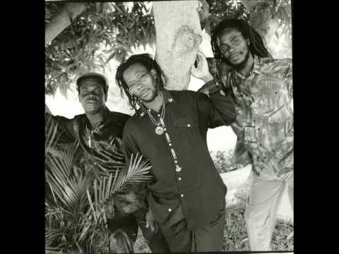 Mighty Diamonds - Wise Son