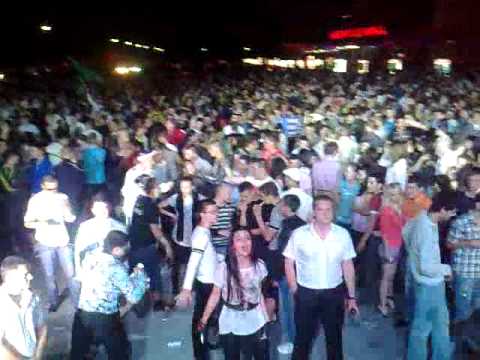 Flavy DeeJay ft DEVIN - Rhythm for love - live @ megapolis mall, open air, 03.06.11