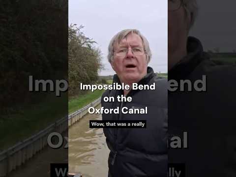 Unbelievable S-shaped bend near bridge 124 on the Oxford Canal