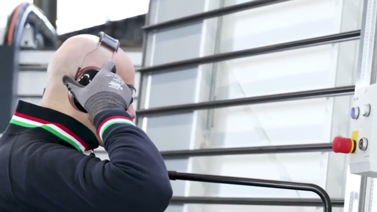 Vídeo Seccionadora Univer 620