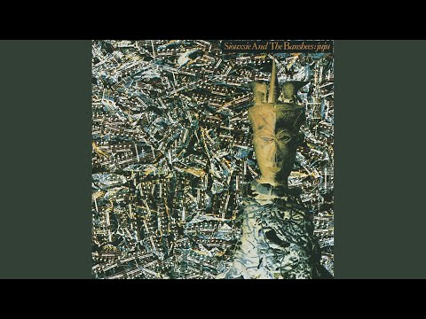 Videoclip de Arabian Knights (12" Vocoder Mix) — Siouxsie and The Banshees