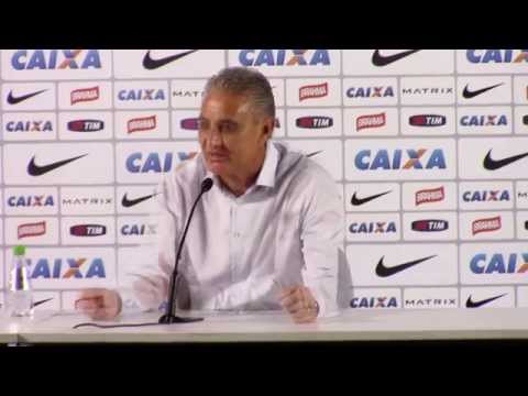 Professor Tite d� aula de futebol ap�s vit�ria contra a Portuguesa