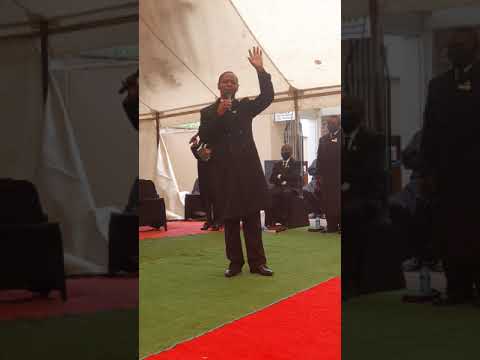 Rev Mantini worshipping, Uyesu lithemba lam