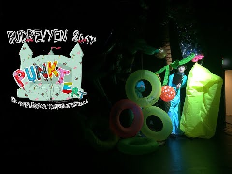 Rudrevyen 2017: PUNKTERT - et oppblåsbart hoppeslottstillas