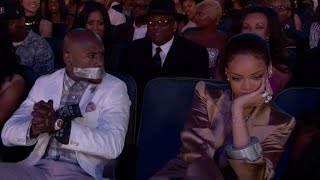 Rihanna Tapes Floyd Mayweather&#39;s Mouth Shut at BET Awards