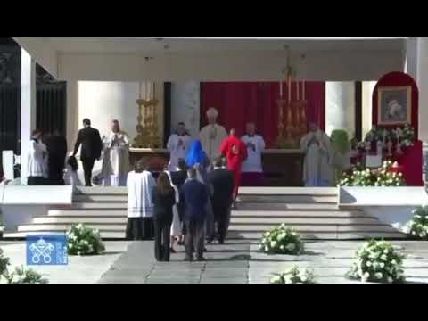 Վատիկանում ընթանում է սրբադասման արարողությունը